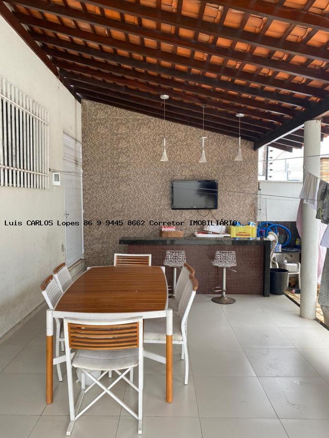 Casa à venda com 3 quartos, 360m² - Foto 3