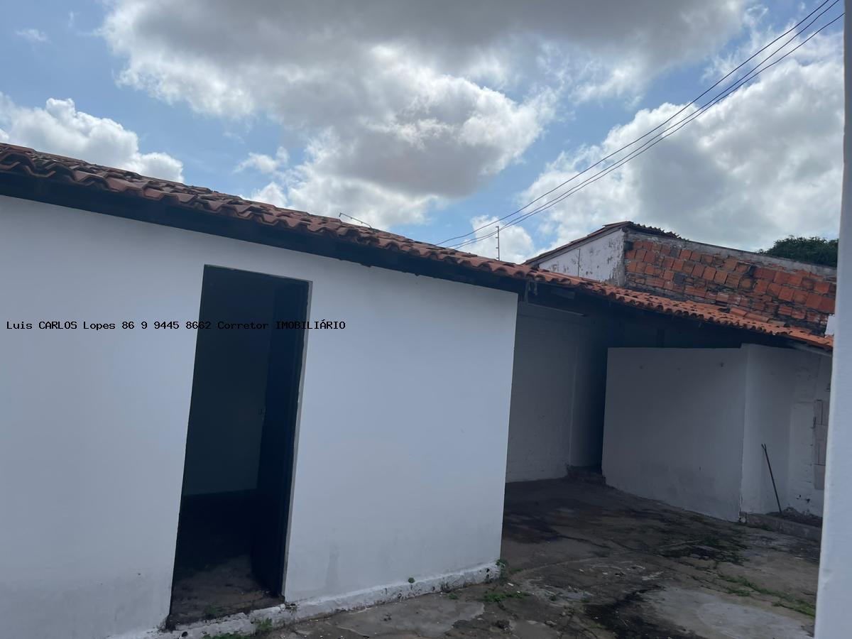 Casa à venda com 4 quartos, 300m² - Foto 15