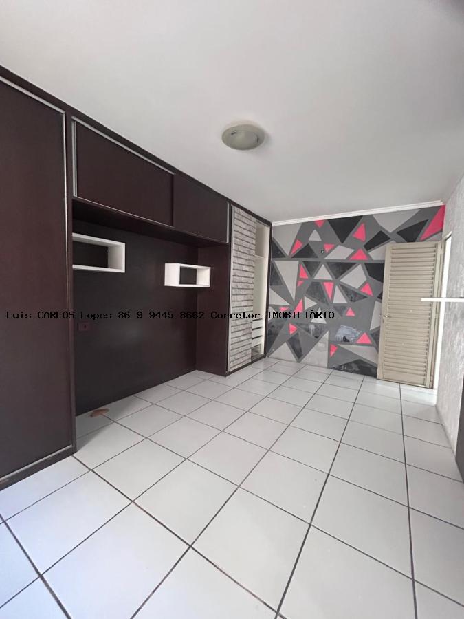 Casa à venda com 3 quartos, 200m² - Foto 6