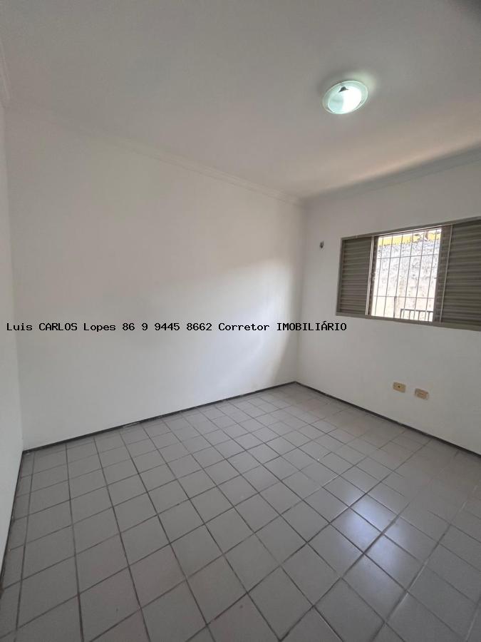 Casa à venda com 3 quartos, 200m² - Foto 9