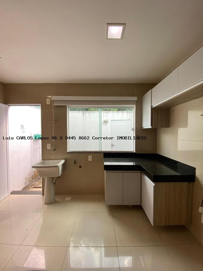 Casa à venda com 4 quartos, 157m² - Foto 11